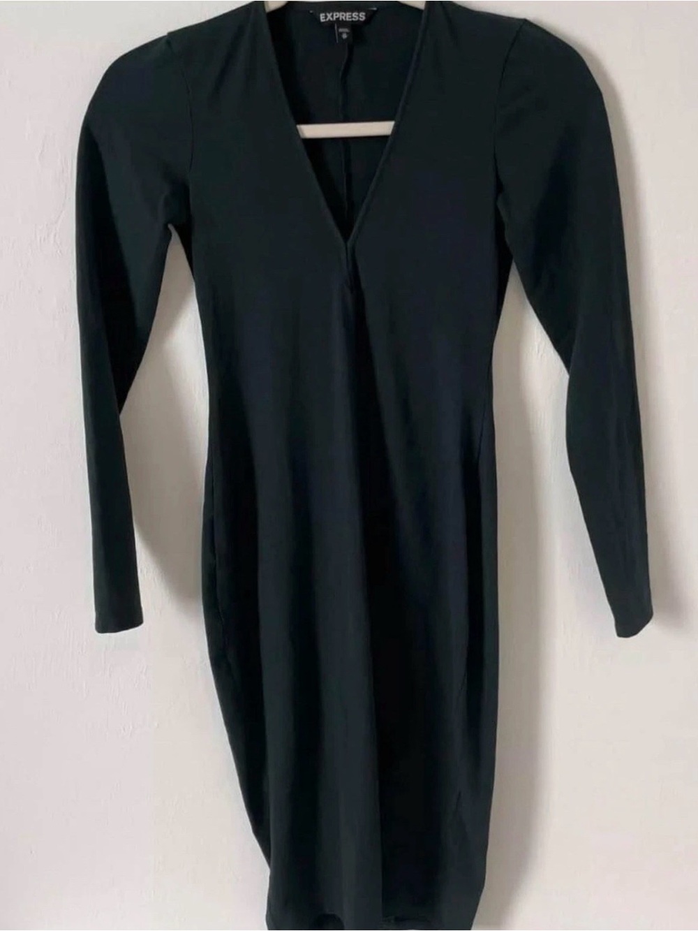 Express Black Long-Sleeve V-Neck Bodycon Dress
